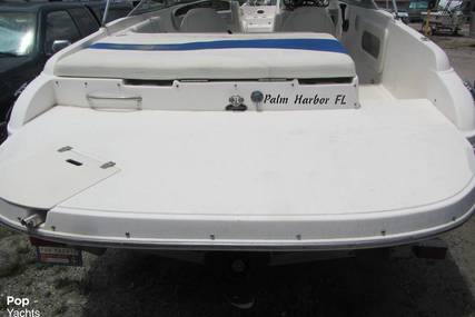 Rinker 212 Captiva Bowrider