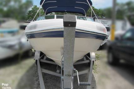 Rinker 212 Captiva Bowrider