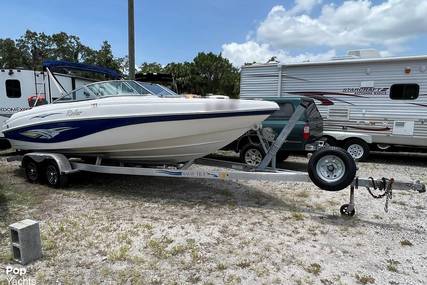 Rinker 212 Captiva Bowrider