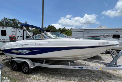 Rinker 212 Captiva Bowrider