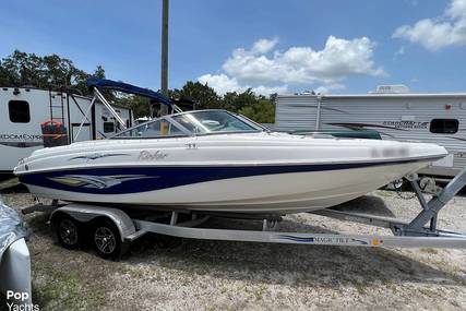 Rinker 212 Captiva Bowrider