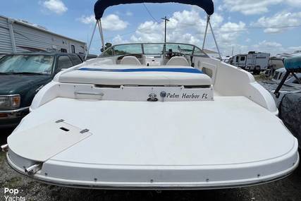 Rinker 212 Captiva Bowrider