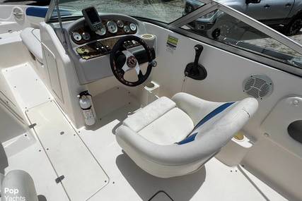 Rinker 212 Captiva Bowrider