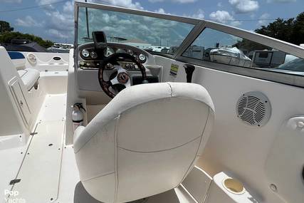 Rinker 212 Captiva Bowrider