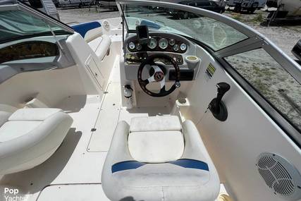 Rinker 212 Captiva Bowrider