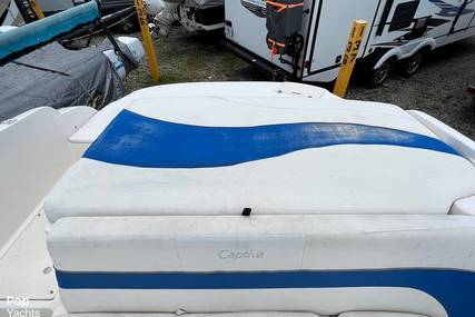 Rinker 212 Captiva Bowrider