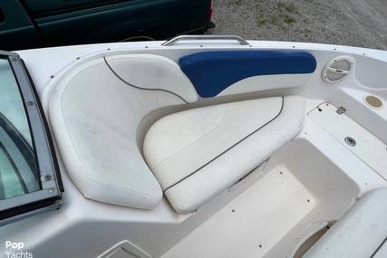 Rinker 212 Captiva Bowrider