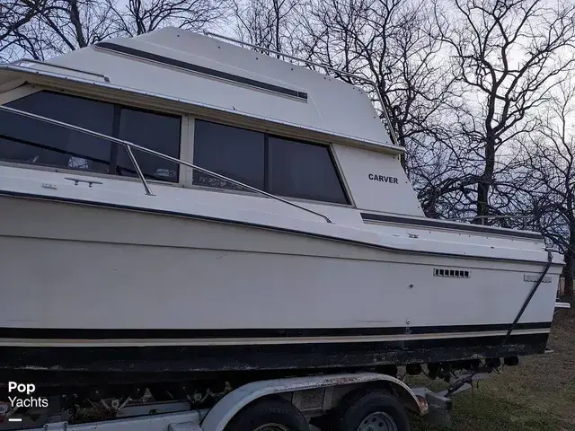 Carver Santa Cruz 2667 Cabin Cruiser