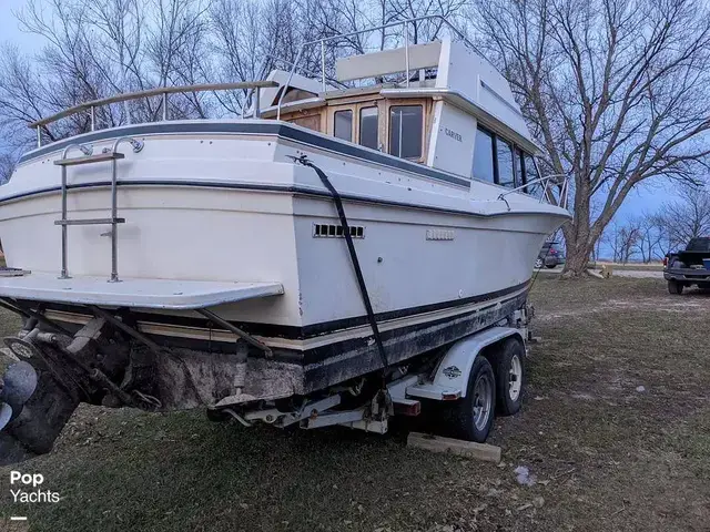 Carver Santa Cruz 2667 Cabin Cruiser