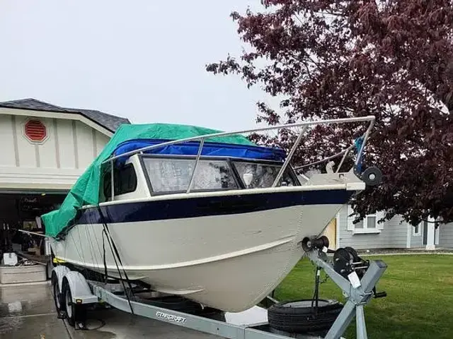 Starcraft Islander 221