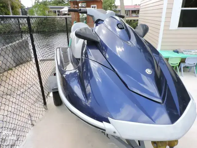 Yamaha Wave Runner VX Cruiser