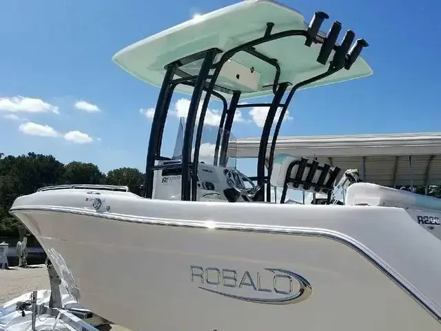 Robalo R222