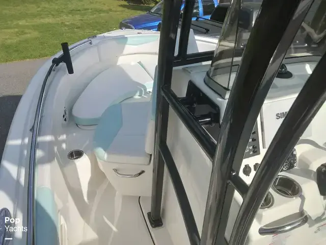 Robalo R222