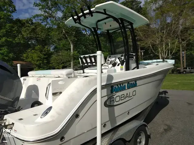 Robalo R222