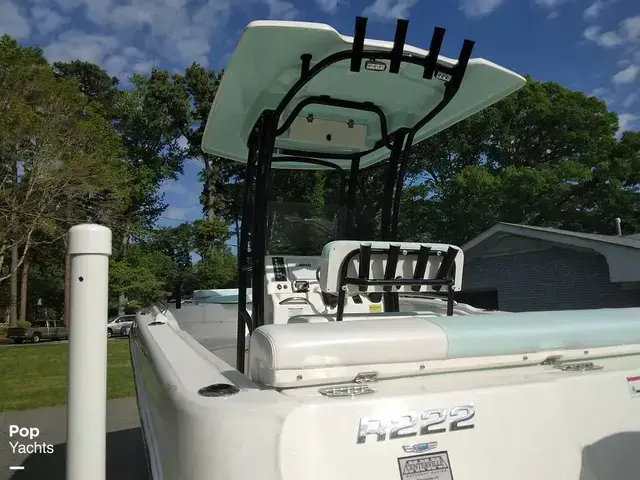 Robalo R222