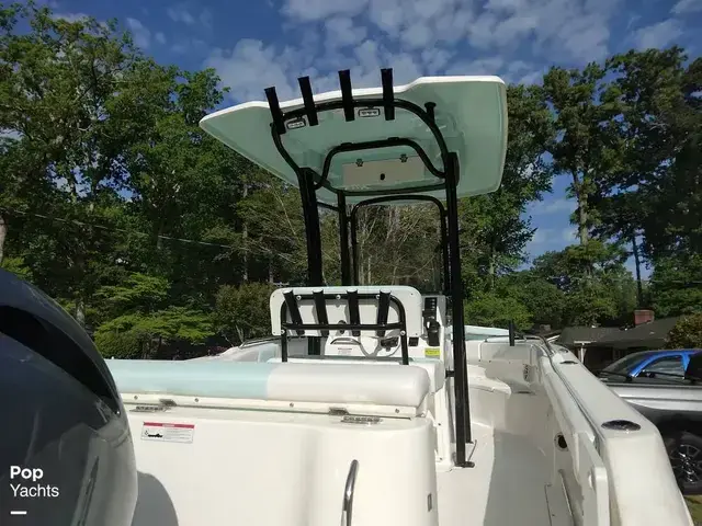 Robalo R222