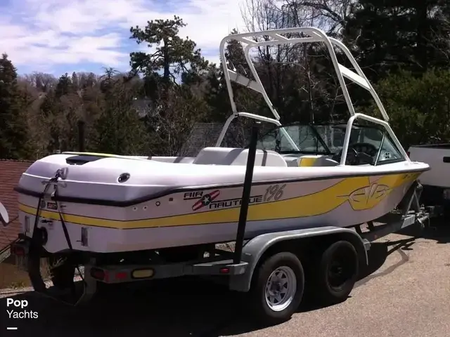 Correct Craft Air Nautique 196 Open Bow