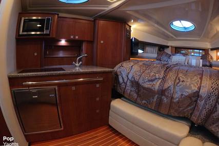 Monterey 320 Sport Yacht