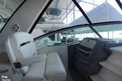 Monterey 320 Sport Yacht