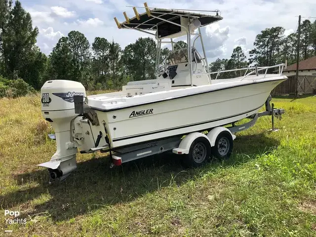 Angler 220 Center Console