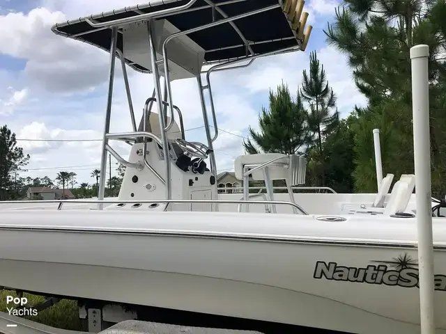 Nauticstar 2200