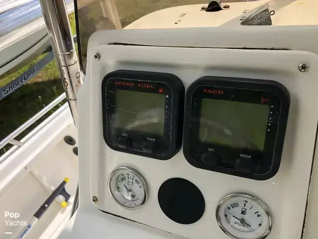 Nauticstar 2200