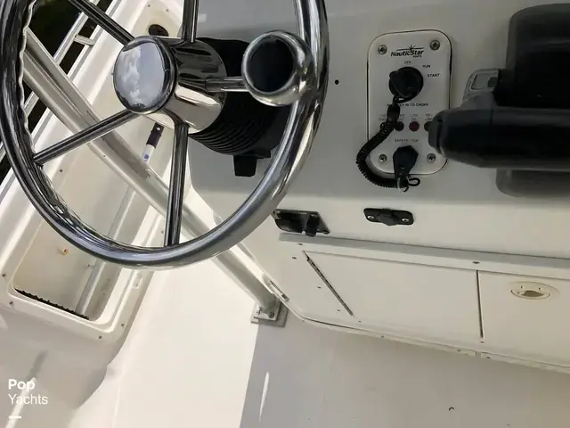 Nauticstar 2200