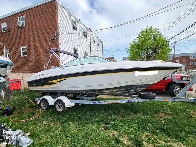 Chaparral 220 SSI