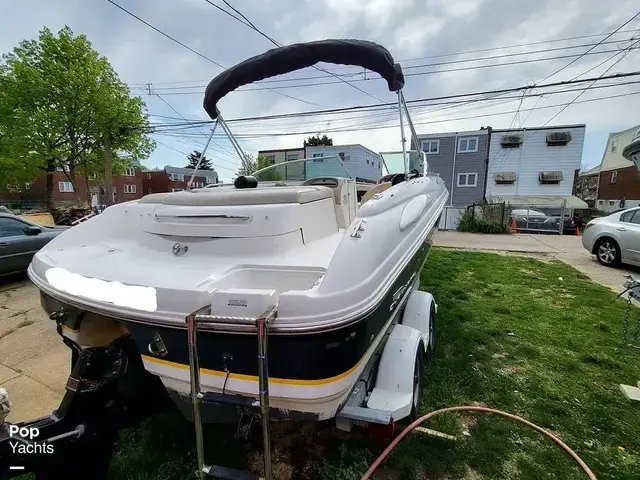 Chaparral 220 SSI