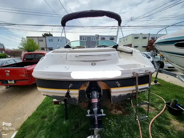 Chaparral 220 SSI