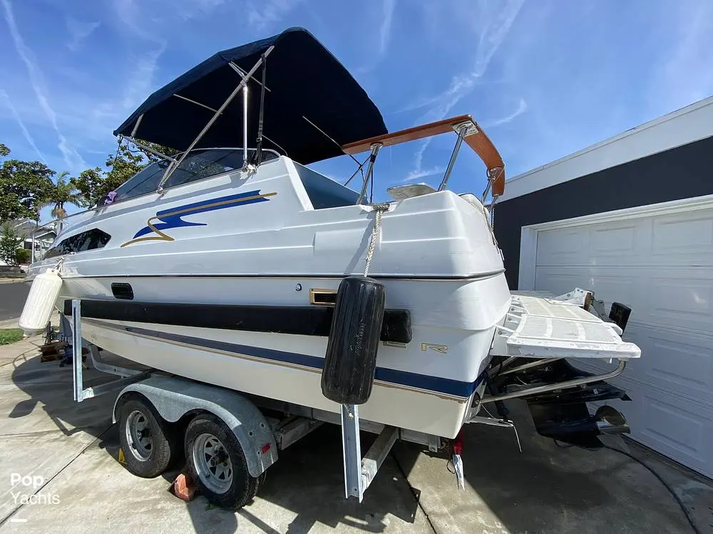 1987 Bayliner 2450