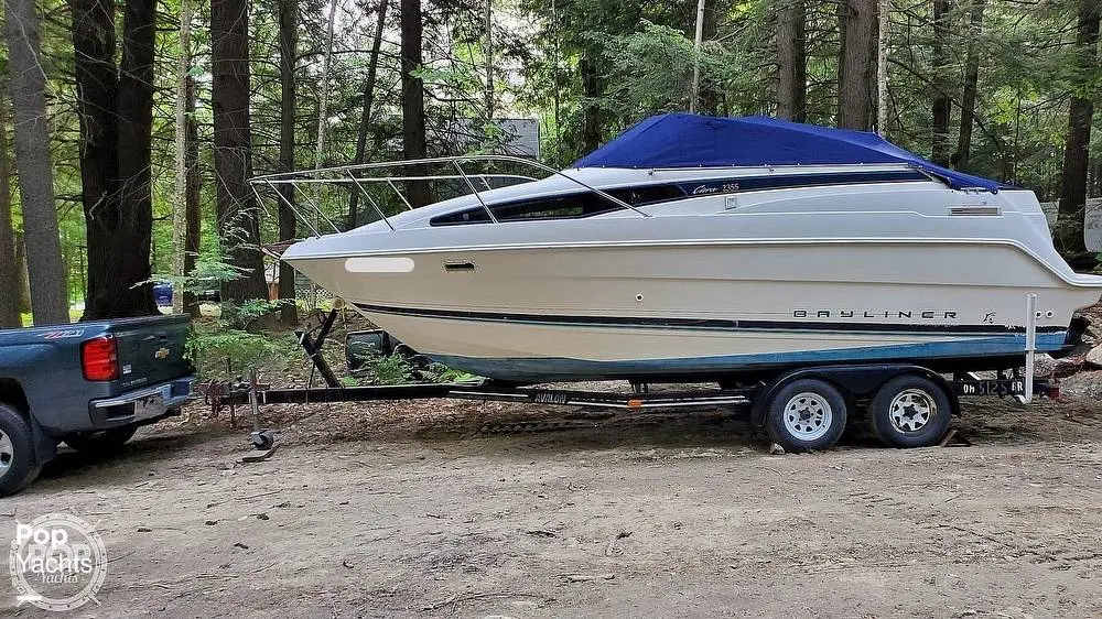 1996 Bayliner 2355 sunbridge