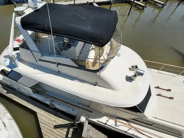 Hatteras 58 Yacht Fish