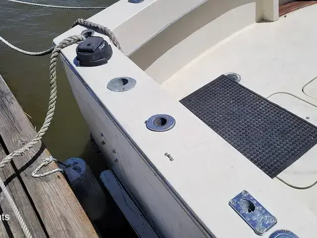 Hatteras 58 Yacht Fish