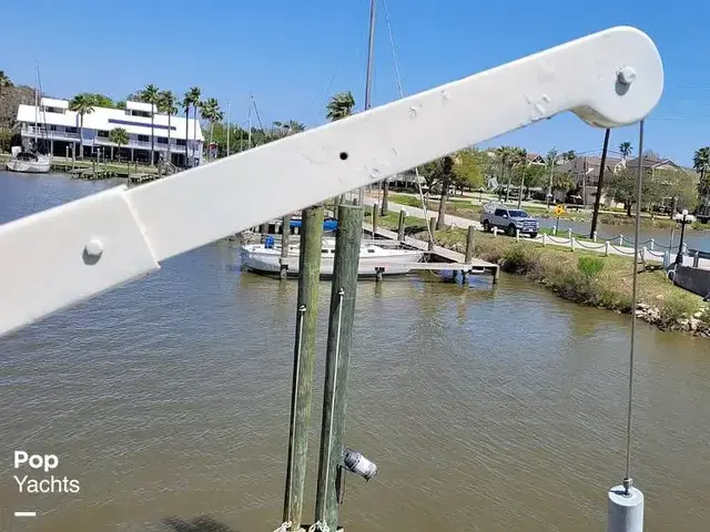 Hatteras 58 Yacht Fish