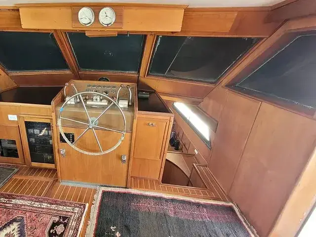 Hatteras 58 Yacht Fish