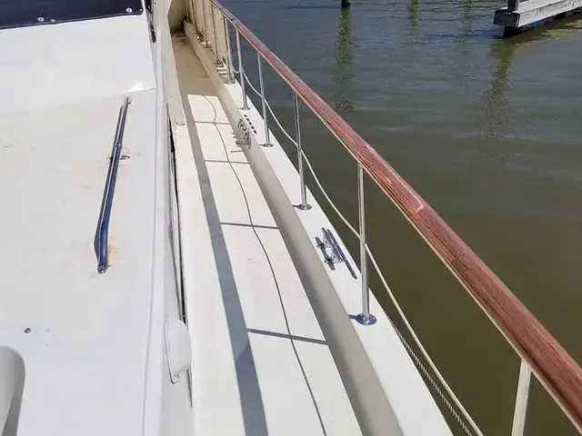 Hatteras 58 Yacht Fish