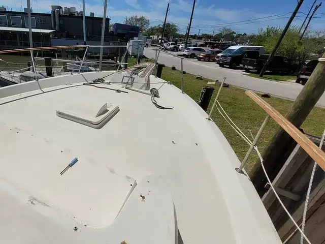 Hatteras 58 Yacht Fish