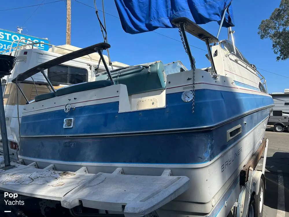 1987 Bayliner 2450 command