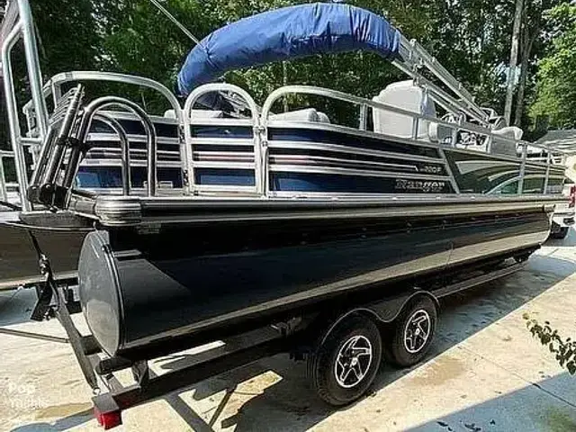 Ranger Boats Reata RP220F