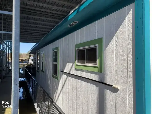 Custom Boats 50-Foot Houseboat