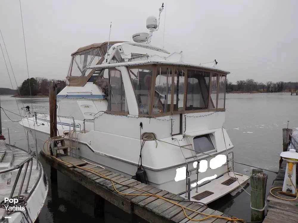 1989 Sea Ray 440 aft cabin