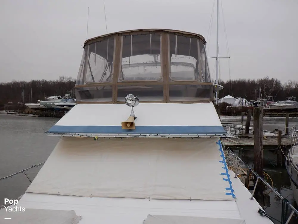 1989 Sea Ray 440 aft cabin