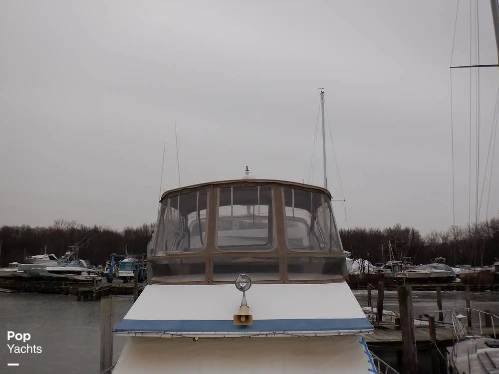 1989 Sea Ray 440 aft cabin