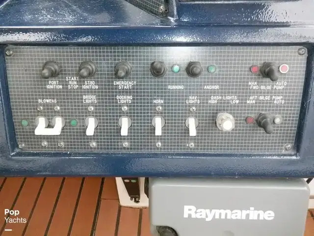 Sea Ray 440 Aft Cabin