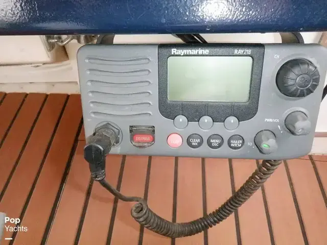 Sea Ray 440 Aft Cabin