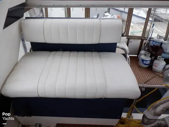 Sea Ray 440 Aft Cabin