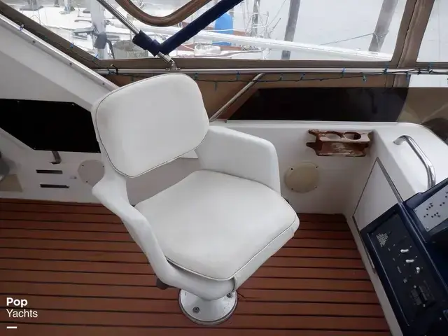 Sea Ray 440 Aft Cabin