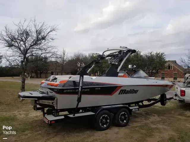 Malibu 22 MXZ Wakesetter