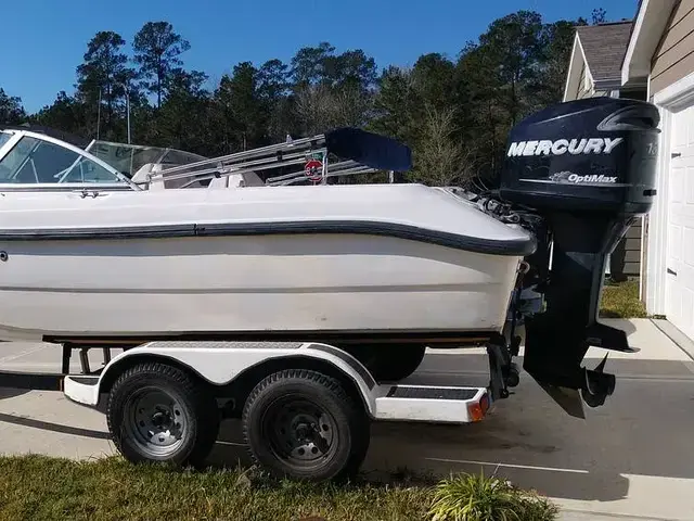 Boston Whaler 18 Ventura DC